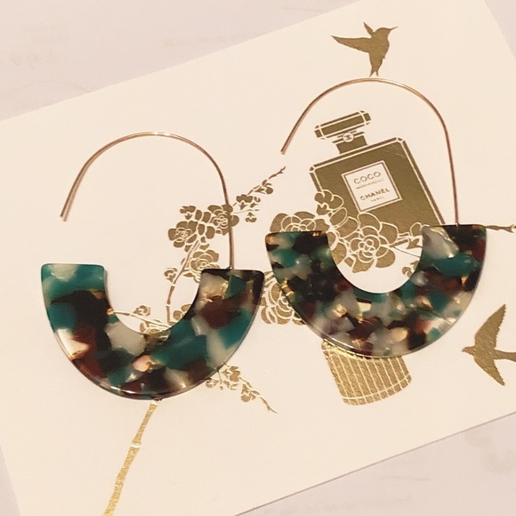 Geometric Dangle Earrings (Bloggers Favorite) - Picture 2 of 6